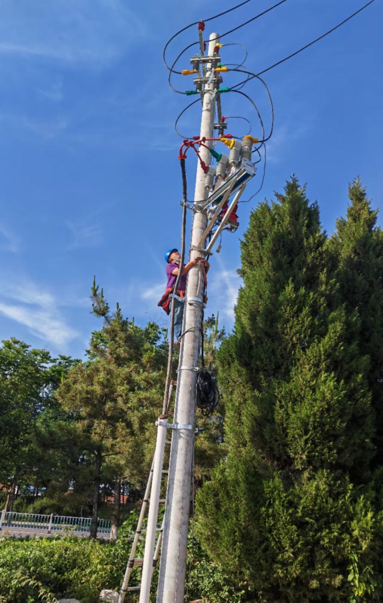 線桿接電